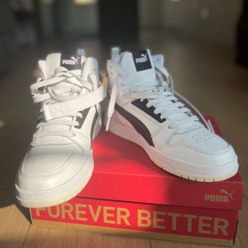 Puma Sneakers